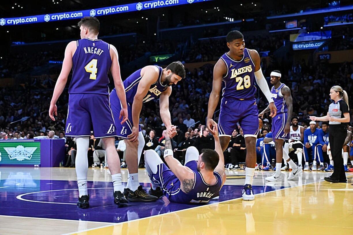 不敢相信!湖人替补内线老将竟然成为了球队逆转76人的奇兵?