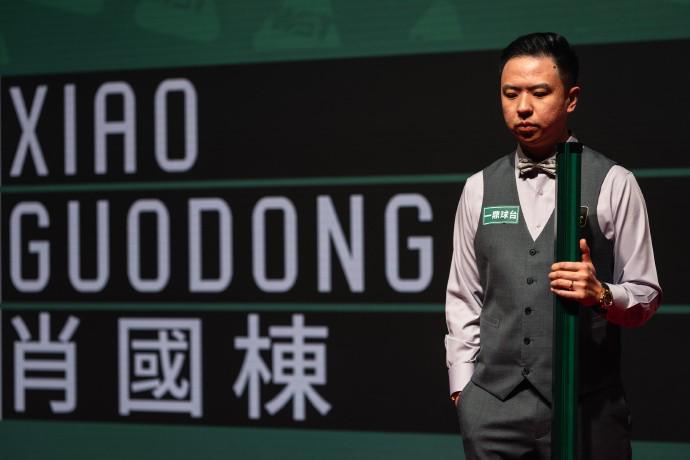 K1体育官方-历史首次!赵心童、周跃龙惊险晋级,国手包揽斯诺克世界大奖赛4强