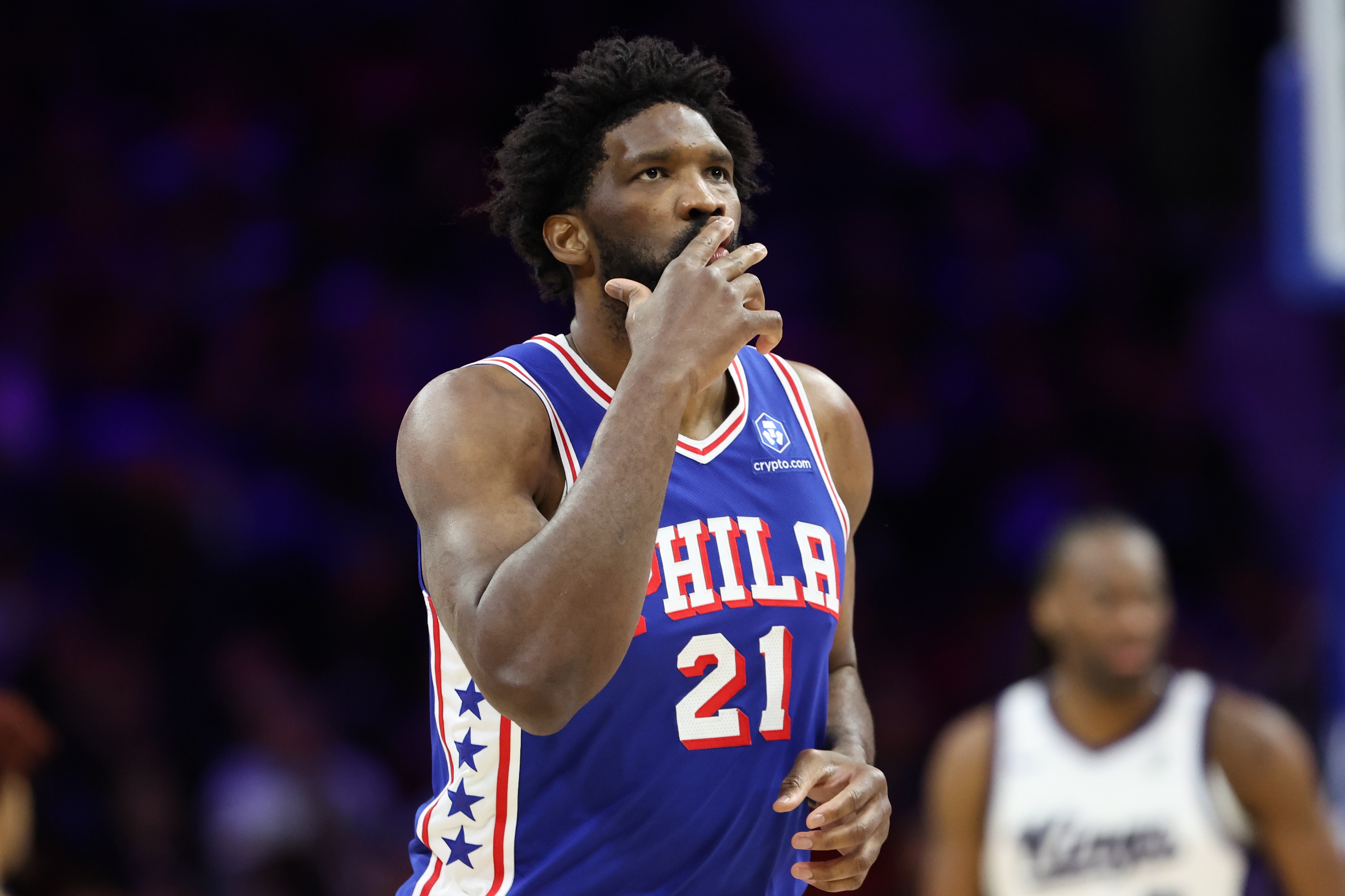 K1体育官方-几成巅峰水准?恩比德近10战场均32.5+8.7+5.4 命中率55/49/86%